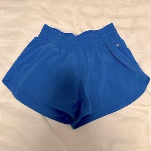 LULULEMON tracker shorts 4in